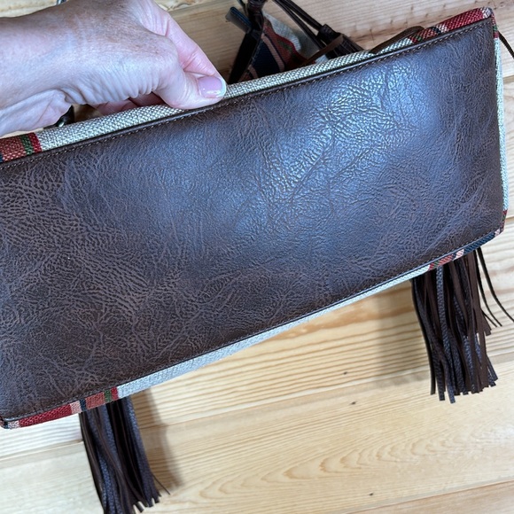 Pattern fringe HOBO bag multi colors, Size 16"x13"x5.5" - Picture 3 of 9